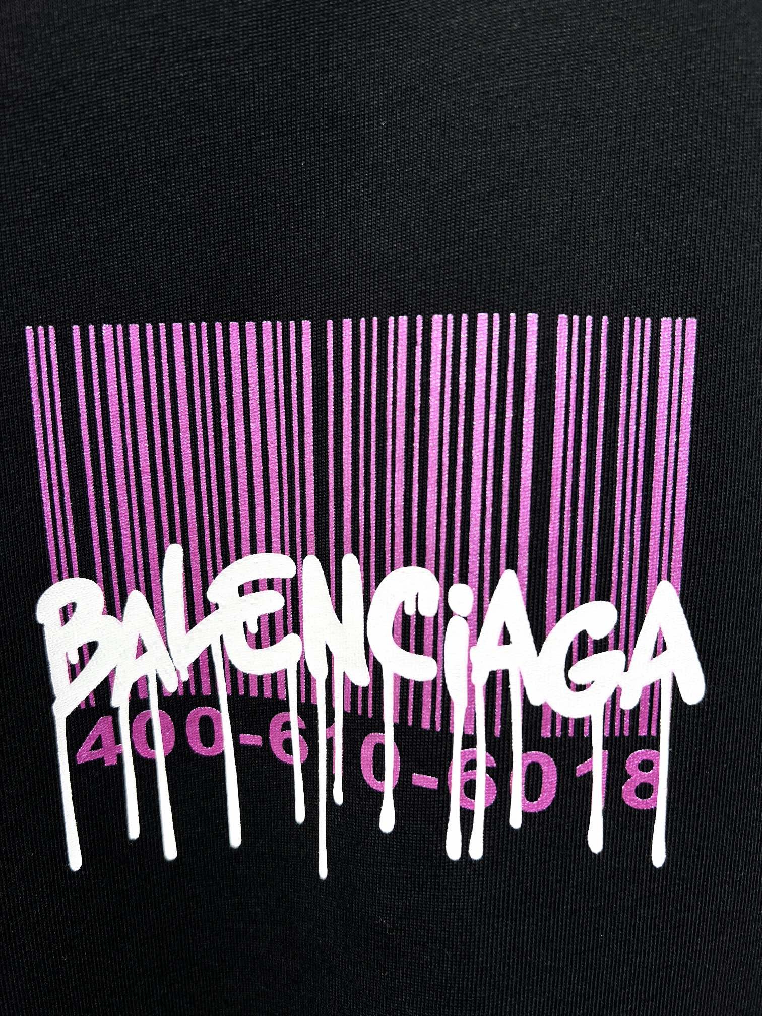 2024年のお買い得品 バレンシアガ ロゴtコピー simple Tシャツ 純綿 通気性いい 高級感 ブラック_3