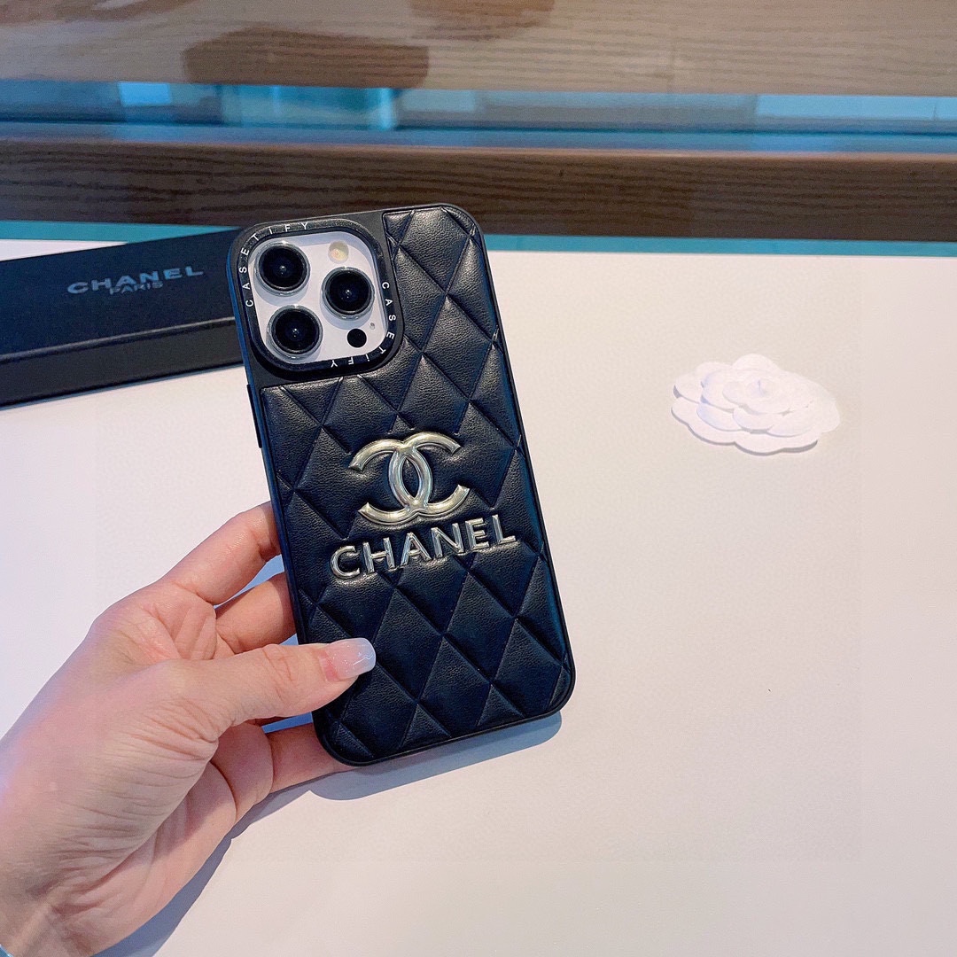 chanel の 携帯 ケーススーパーコピー スマートフォンケース耐衝撃 傷防止 全面保護 大きいロゴ レザー素材 柔らかい ブラック_4