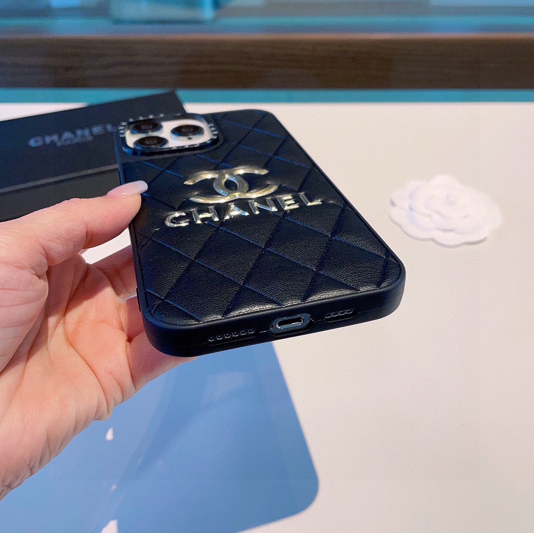 chanel の 携帯 ケーススーパーコピー スマートフォンケース耐衝撃 傷防止 全面保護 大きいロゴ レザー素材 柔らかい ブラック_7