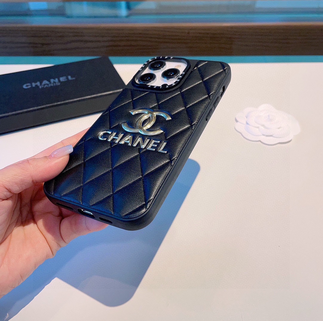 chanel の 携帯 ケーススーパーコピー スマートフォンケース耐衝撃 傷防止 全面保護 大きいロゴ レザー素材 柔らかい ブラック_8