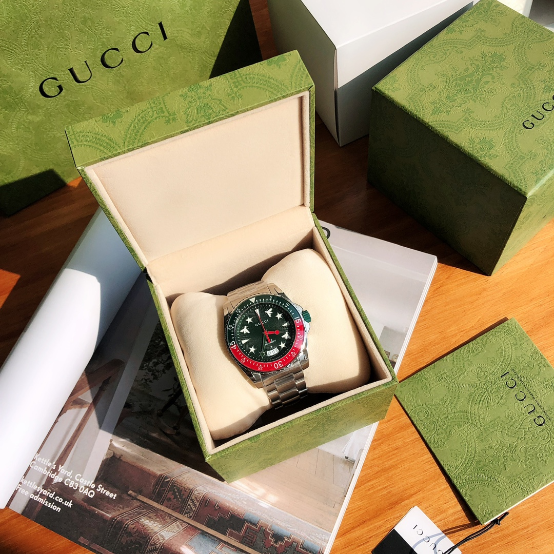 gucci 時計 メンズスーパーコピー ウォッチ 運動風 個性的 ファッション 直径45㎜ 防水 夜光時計 メンズ レッド_1