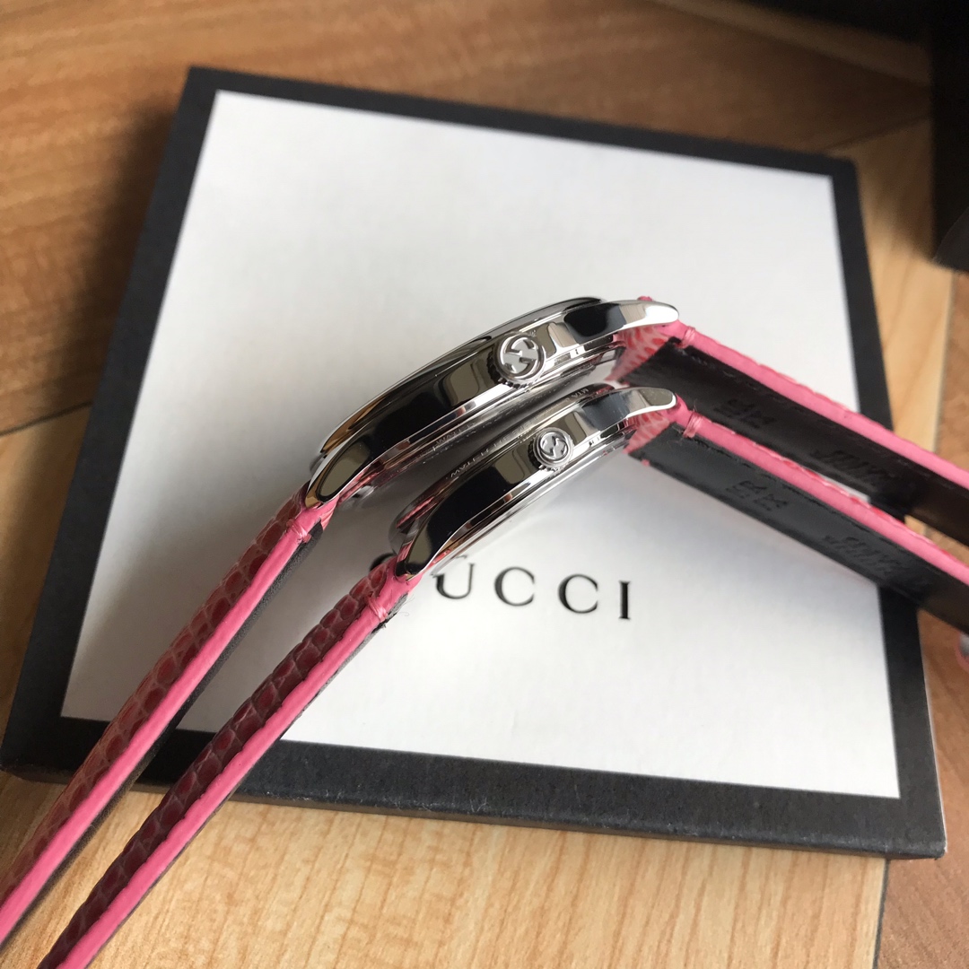 gucci 腕時計 レディーススーパーコピー ウォッチ レザーバンド うで時計 二つサイズ クォーツ時計 レディース ピンク_6