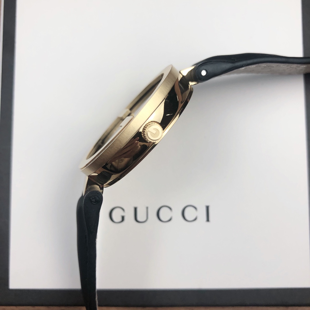 メンズ gucci 時計偽物 ウォッチ レザーバンド うで時計 高級品 防水 直径37㎜ PVDケース メンズ ブラック_6