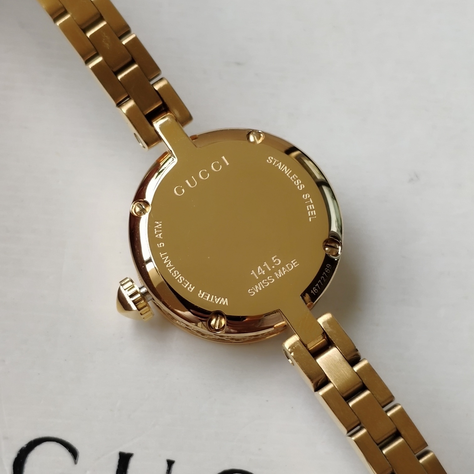 gucci レディース 腕時計スーパーコピー ウォッチ ダイヤモンド飾り うで時計 直径22㎜ レディース ゴールド_7