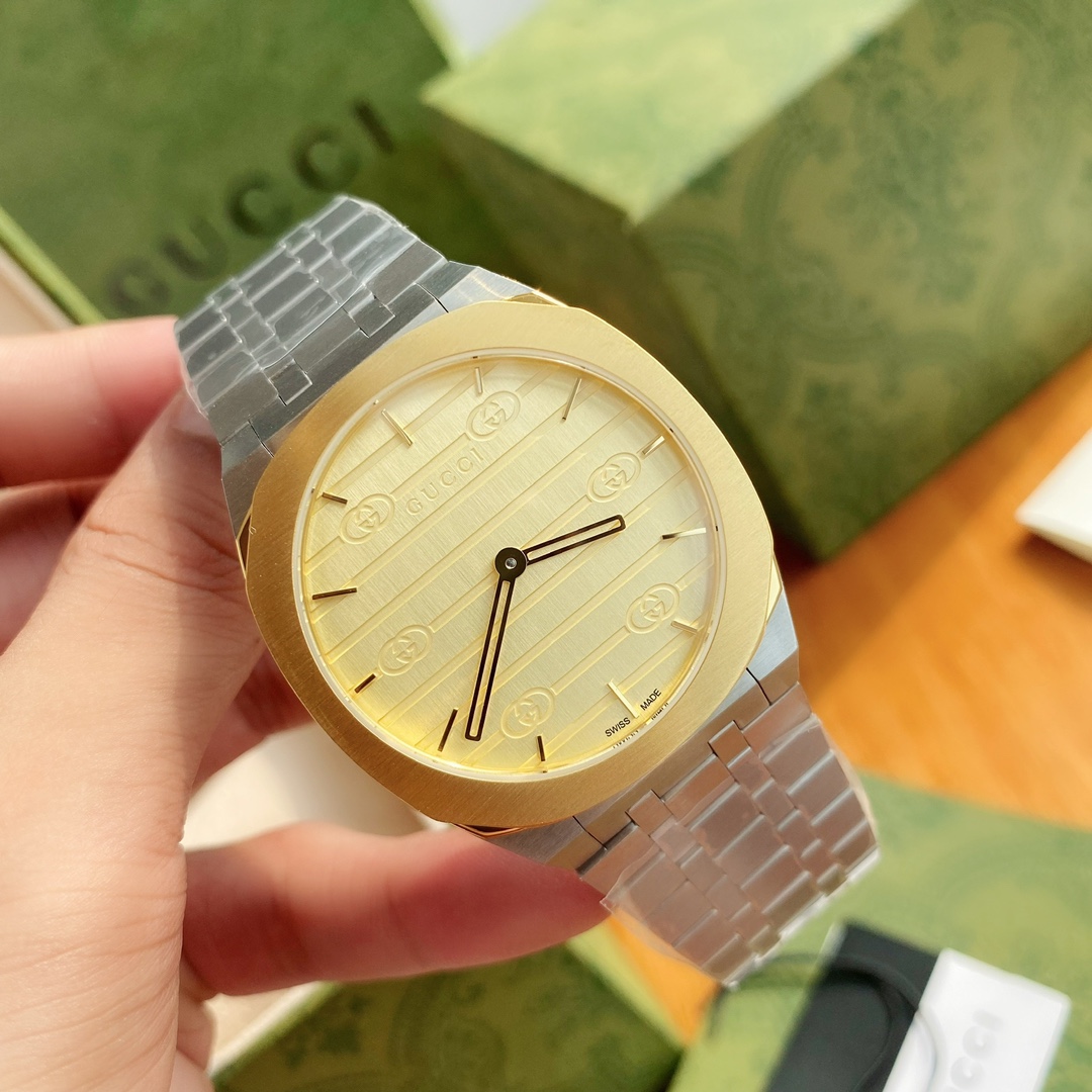 最新の2024年 gucci の 腕時計偽物 ウォッチ ファッション 薄い 防水 型番YA163405うで時計 メンズ イエロー_6