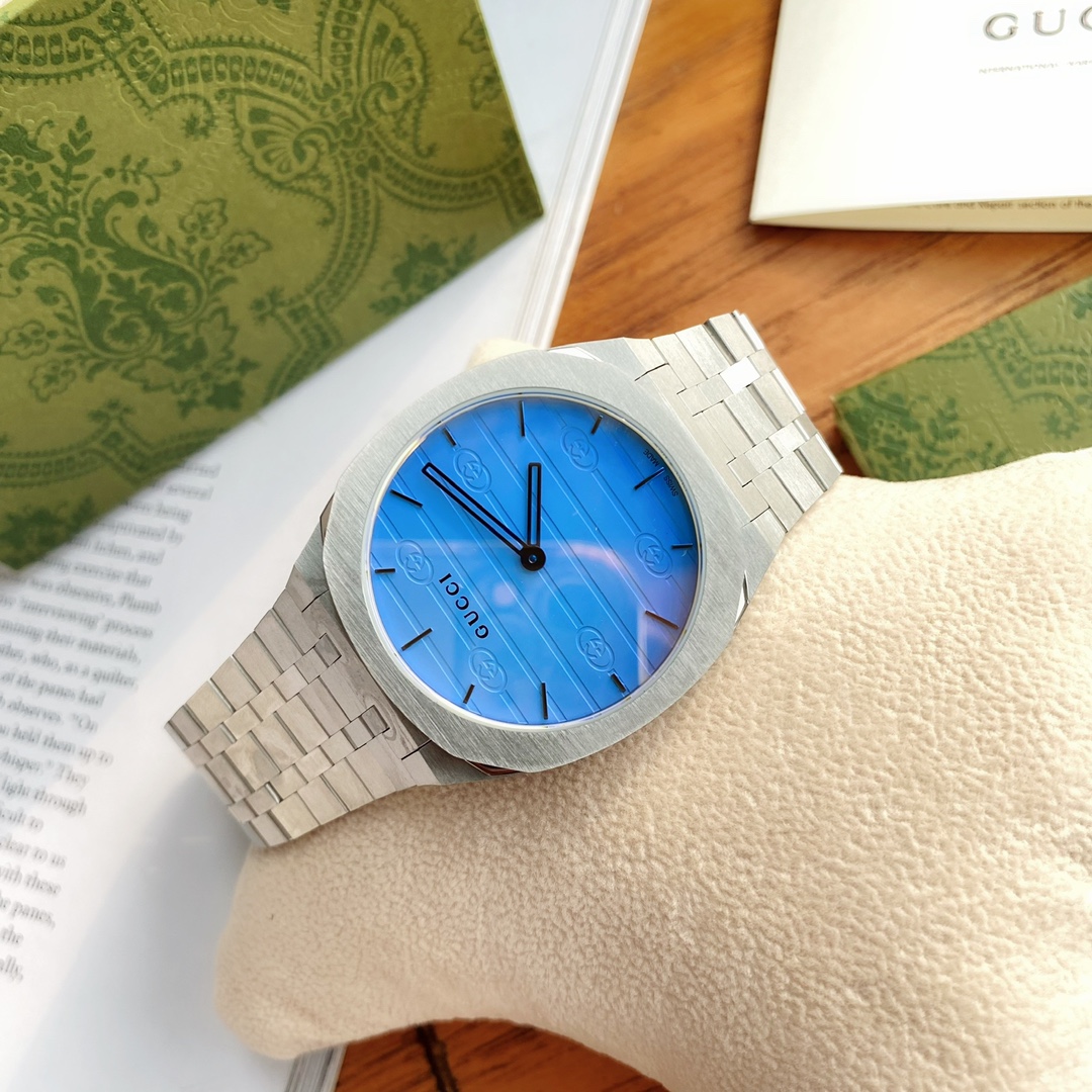 時計 グッチ メンズコピー ウォッチ カラフル 防水 うで時計 超薄い 6㎜ 空色 人気品 メンズ ブルー_5