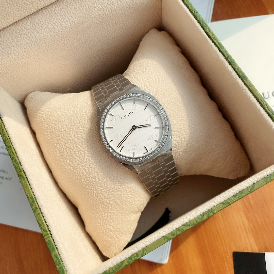 グッチ 腕時計 メンズ 中古偽物 ウォッチ 薄い 型番YA163407 スチールバンド メンズ ホワイト_2