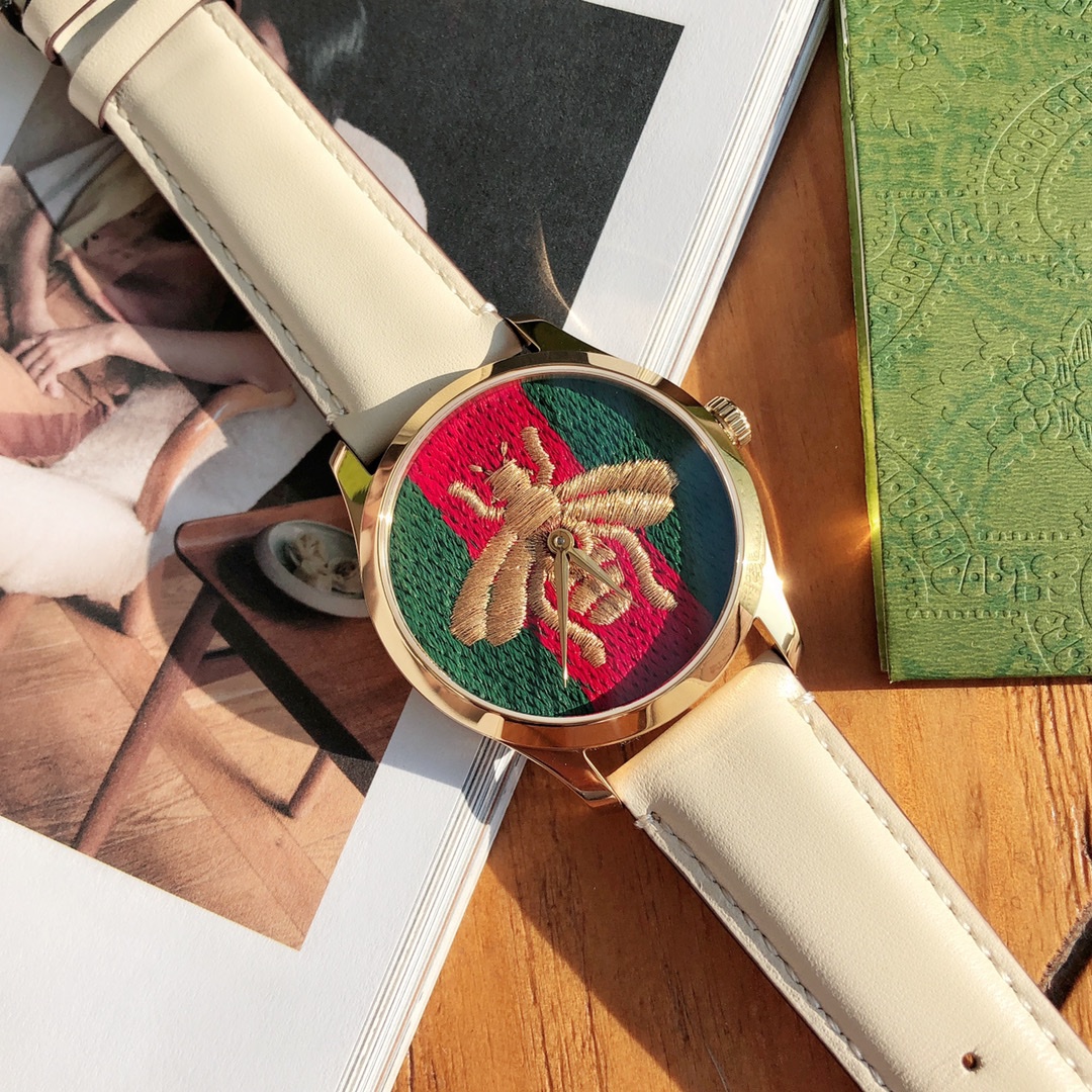 gucci の 時計 レディースコピー ウォッチ レザーバンド 型番YA1264128 刺繍 手作り 男女兼用 ホワイト_3