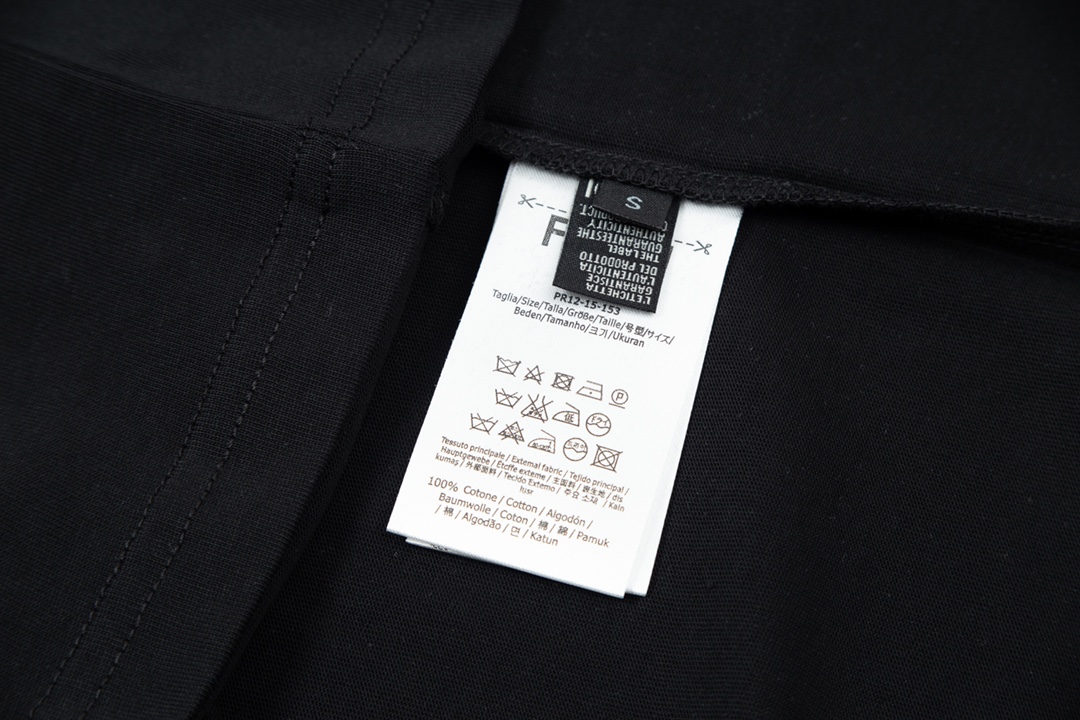 fendi 半袖コピー トップス 綿100% カードローンプリント 短袖 Tシャツ ロゴ 個性的 男女兼用 ブラック_9