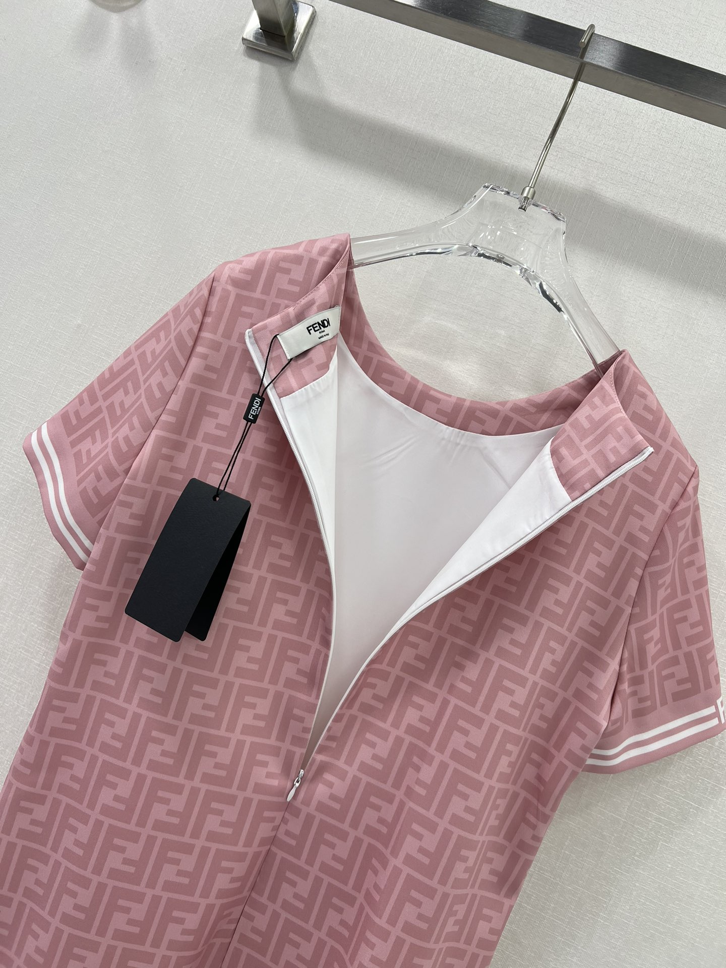 2024年のお買い得品 fendi ワンピース偽物 ロゴプリント スカート 少女感 ファッション 短袖 ピンク_8