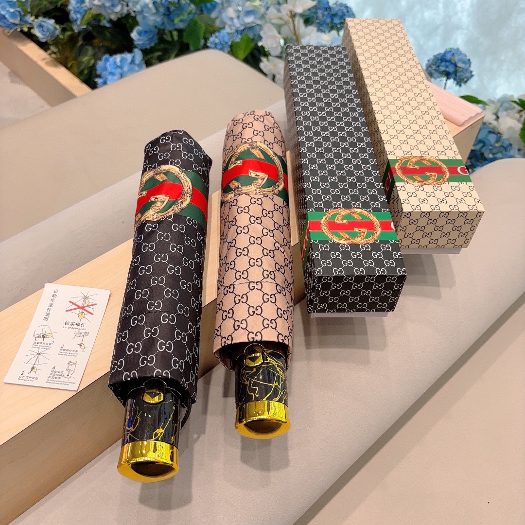 gucci 傘 アクセサリーコピー 日焼け止め 折り遮光 UVカット 紫外線防止 長さ30㎝ 三つ折り 自動開き ブラック_1