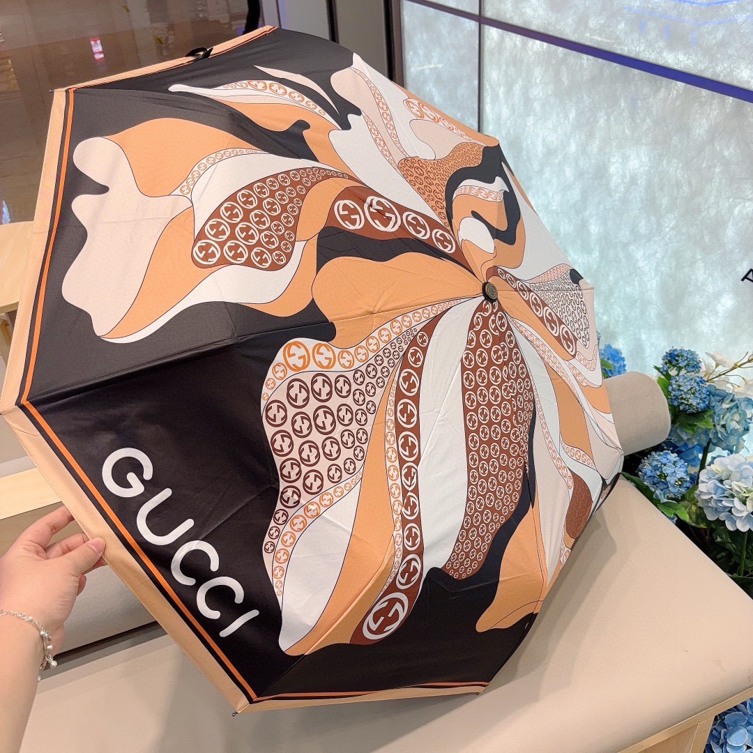 GUCCI傘 イラスト 簡単偽物 三つ折り  収納ポーチ付き カラフル 日焼け止め 携帯便利 UVカット率 100% ブラック_9