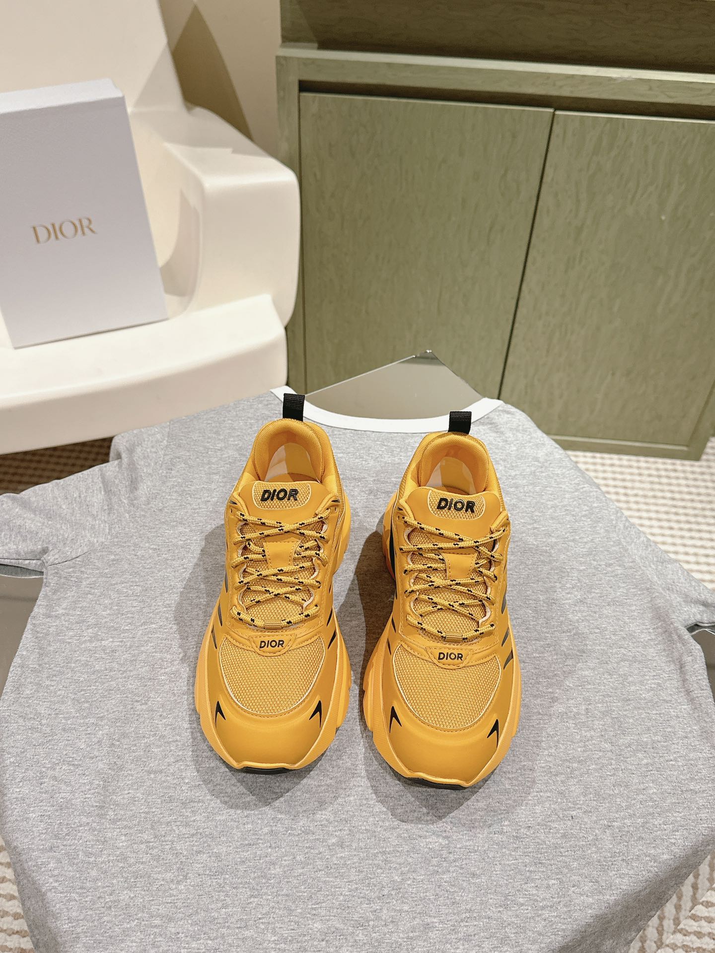 airdior スニーカー偽物 ランニング 軽量 カップルシューズ ダッドスニーカー 運動 ファッション 人気品 イエロー_1