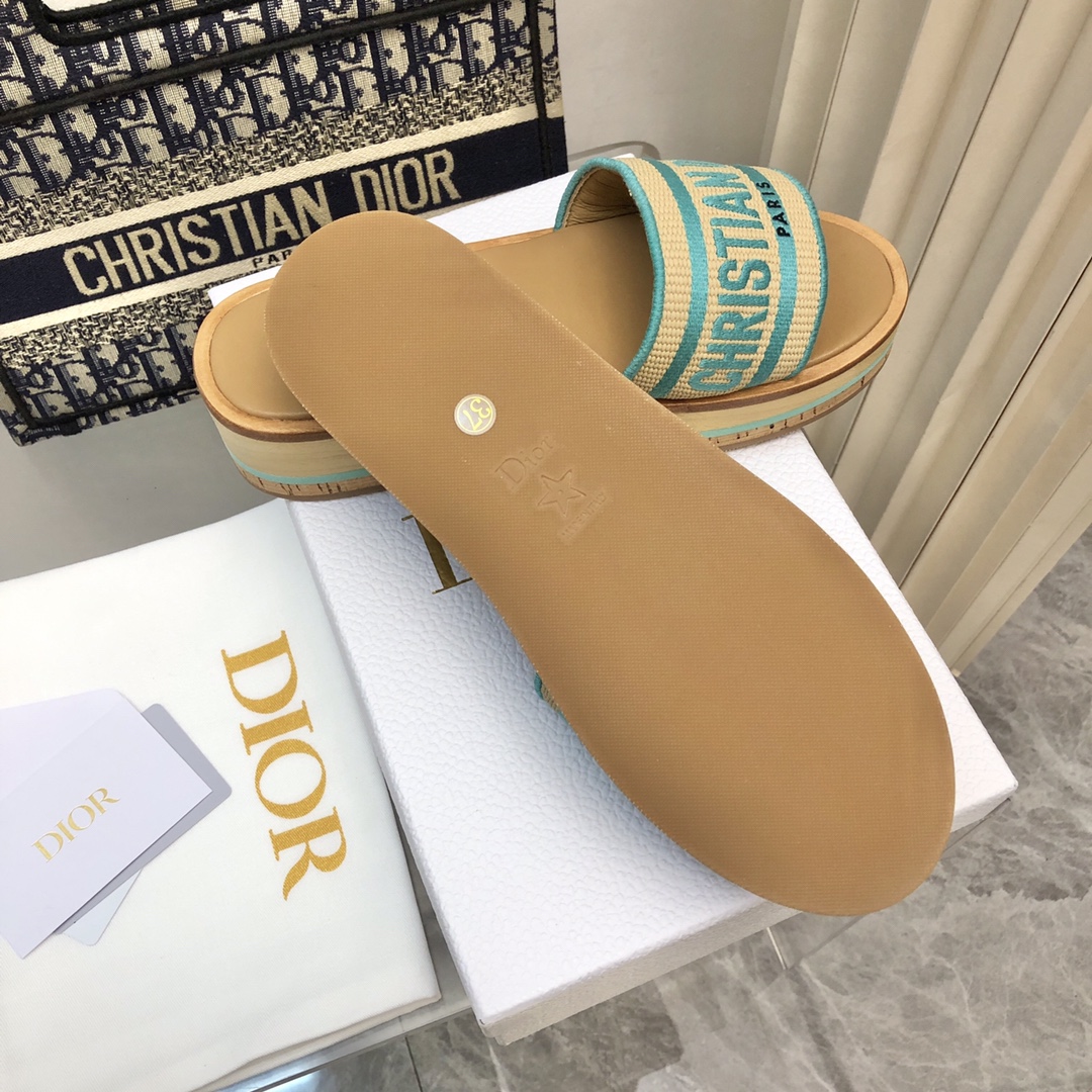 dior メンズ サンダルスーパーコピー スリッパ 目を引く存在感 厚い底 デザイン おしゃれ 履き心地が快適 グリーン_9