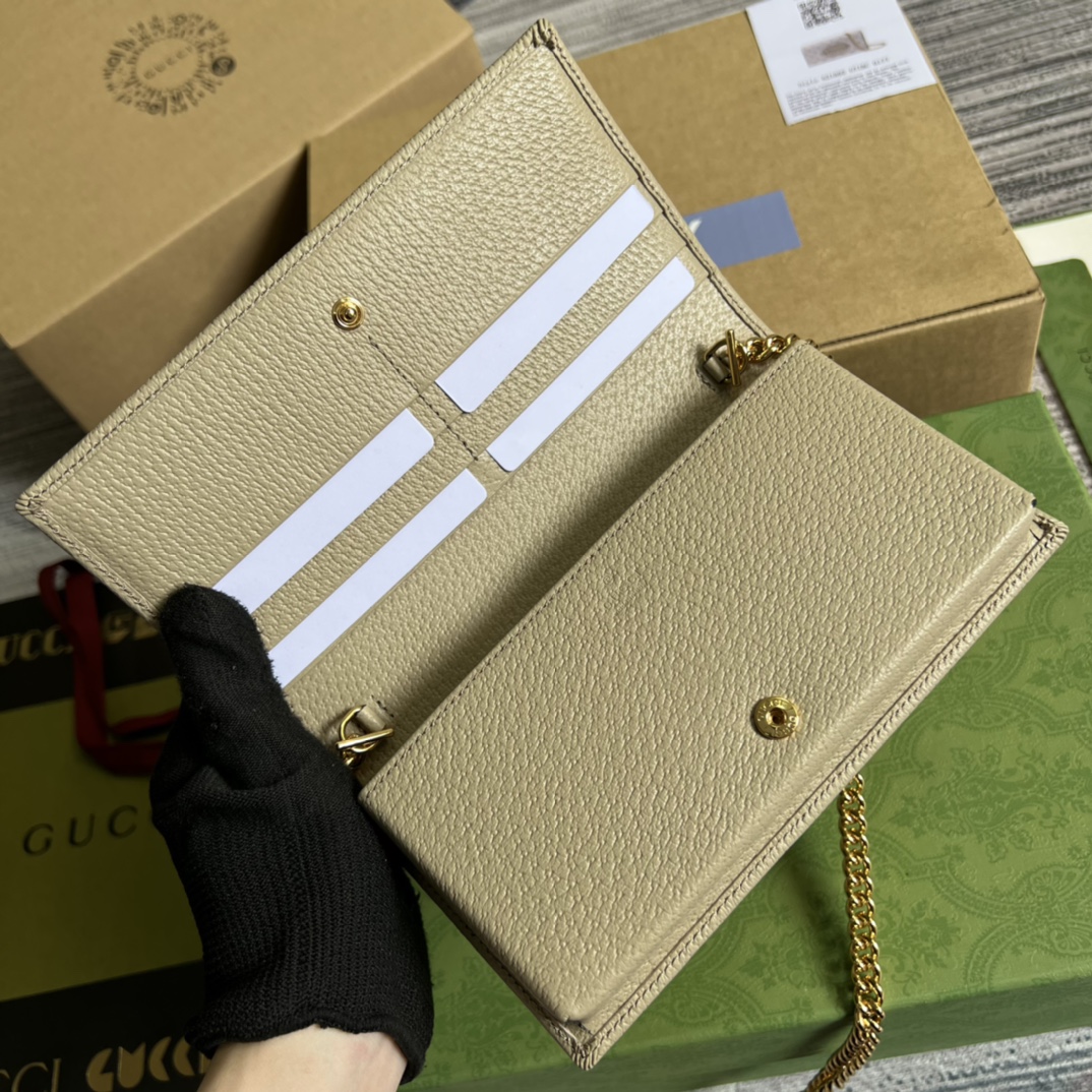 gucci カバンコピー コード621892 サドルバックル 斜め掛けバッグ チェーンバッグ ミニ 花柄 ベージュ色_6