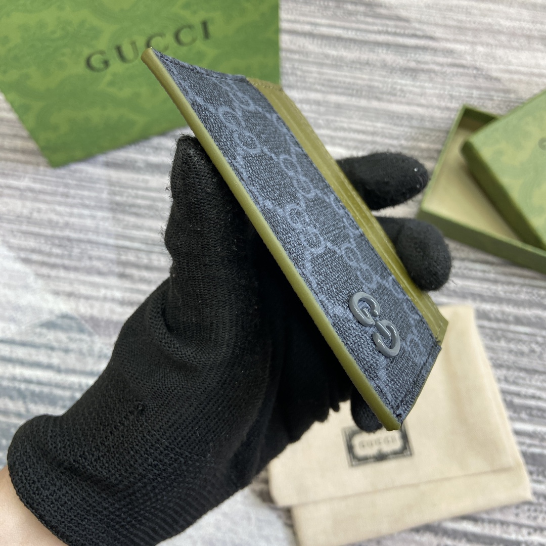 gucci の 財布Ｎ級品 コード768248 存在感がある 薄型 軽量 カードケース 青い花柄 グリーン_4