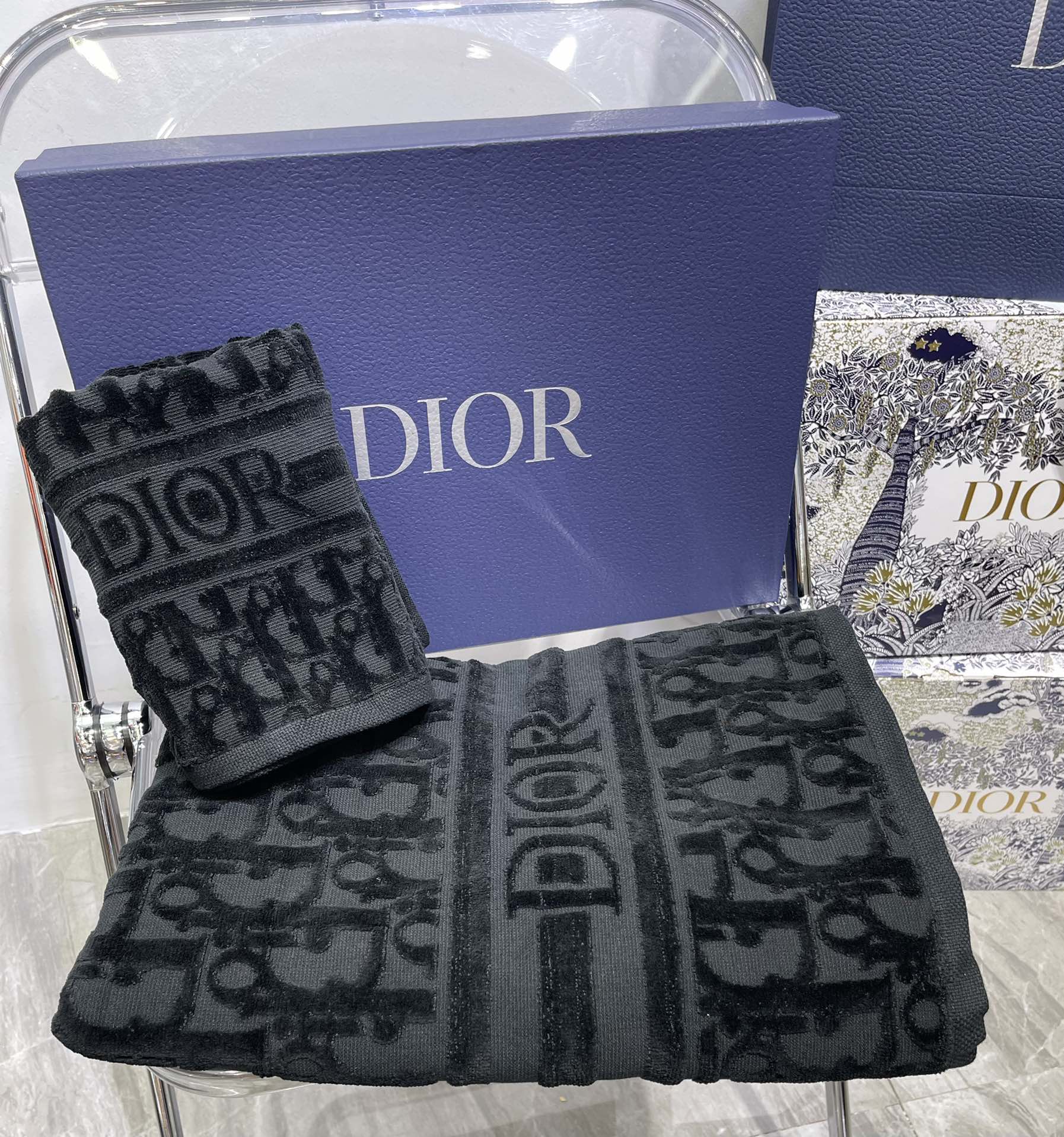 dior ノベルティ バス タオルスーパーコピー 2枚セット 純綿 ふわふわ 大判 吸水速乾 シンプル プレゼント ブラック_7