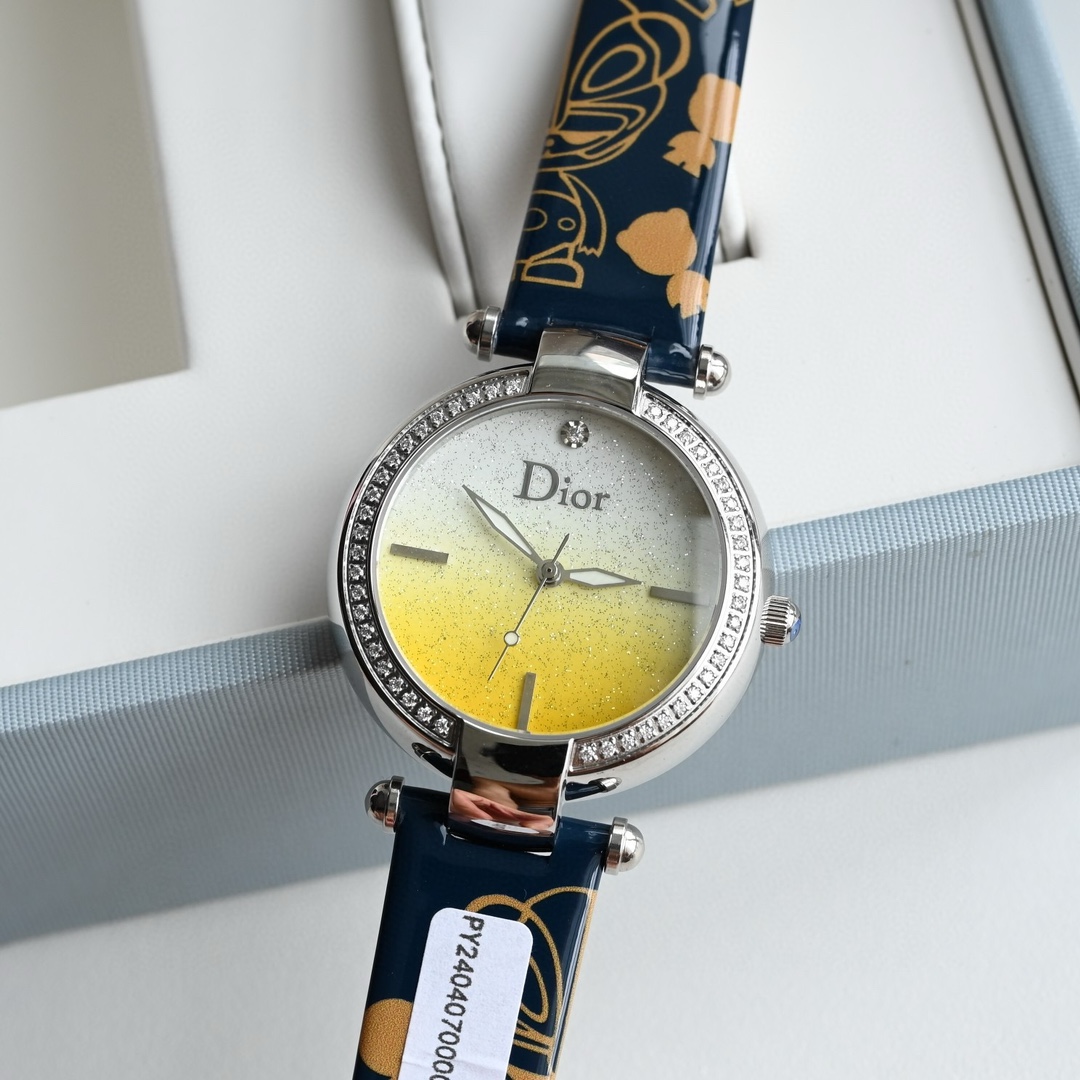 dior 時計偽物 バリ 限定品 ファッション イタリア製 うで時計 レザー ダイヤモン飾り レディース ホワイト_4