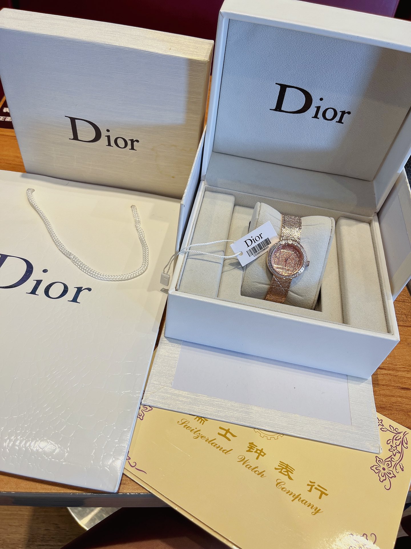 お値打ち価格 腕時計 diorコピー ダイヤモン飾り 女性 直径30㎜ 厚さ8㎜ 優雅 高級品 キラキラ ピンク_5