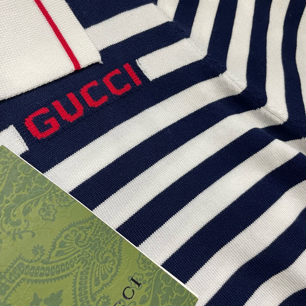 gucci t シャツ レディース偽物 柔らかい トップス 夏服 襟付き 半袖 夏 縞模様 ロゴ刺繡 ブラック_4