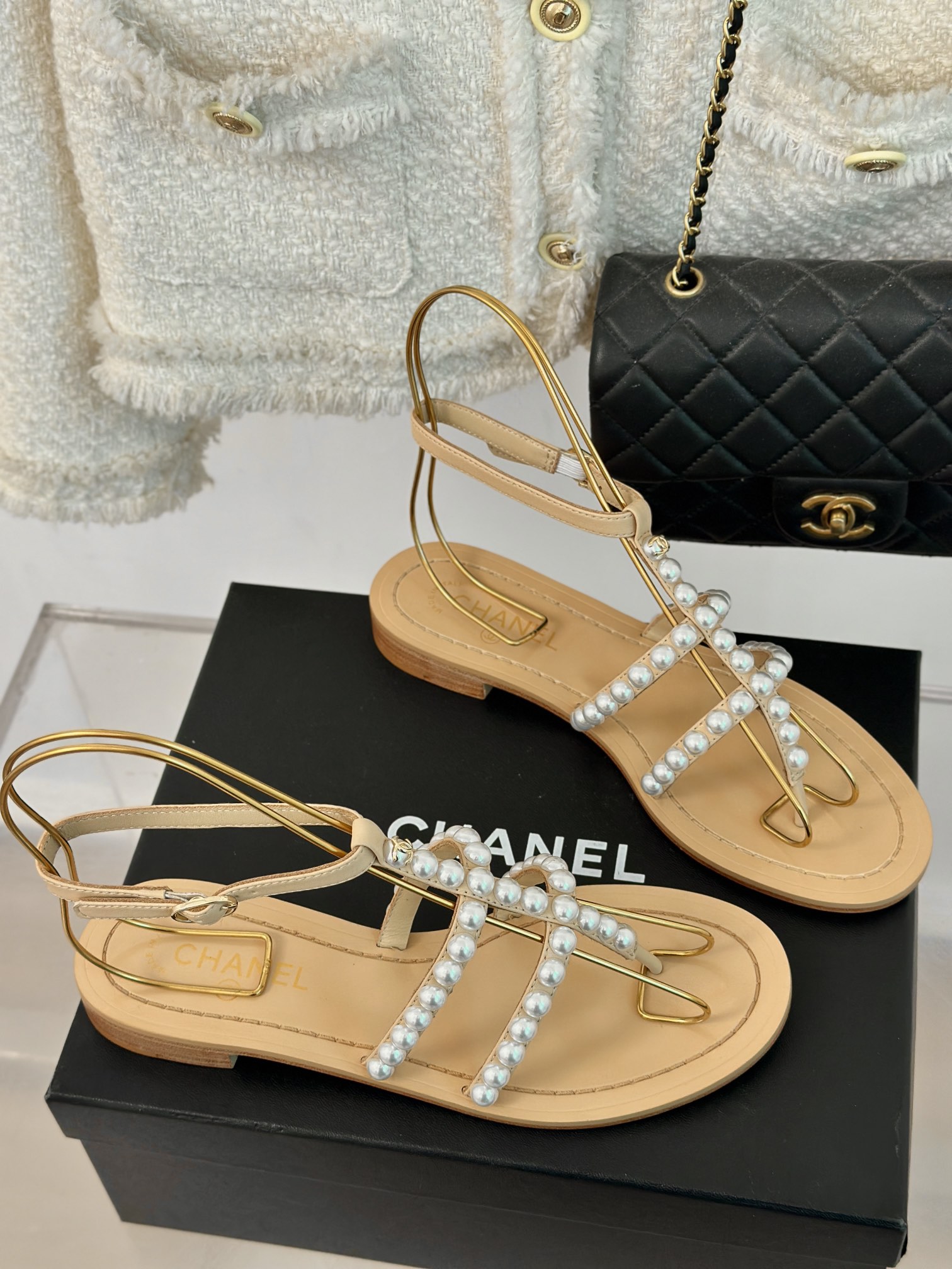 CHANELシャネルシューズ新作Ｎ級品 サンダル ダブルＣロゴ 真珠飾り 夏シューズ レディース ブラウン_3