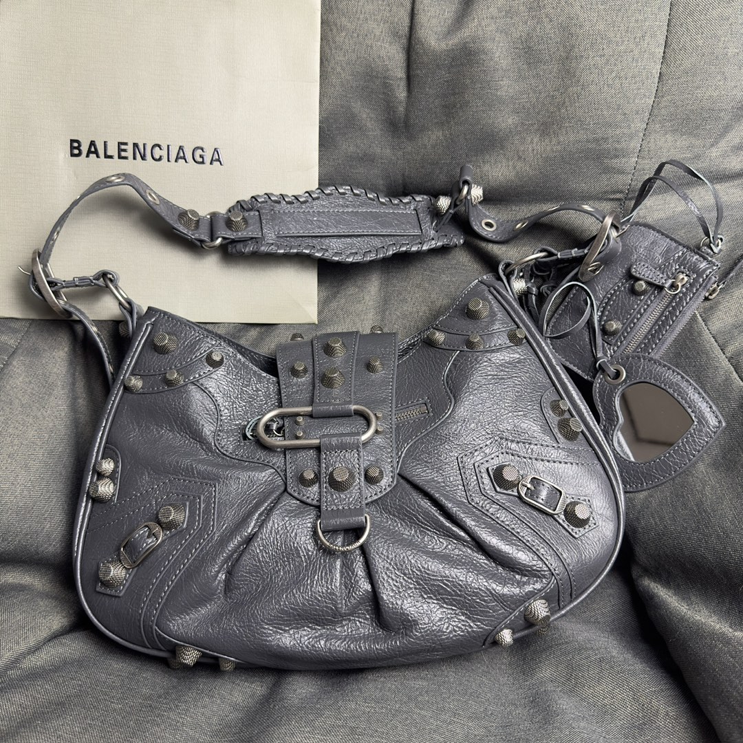 balenciaga トート バッグＮ級品 レザー 半月形 肩掛けバッグ 柔らかい トートバッグ 牛革 流行品 グレイ_1