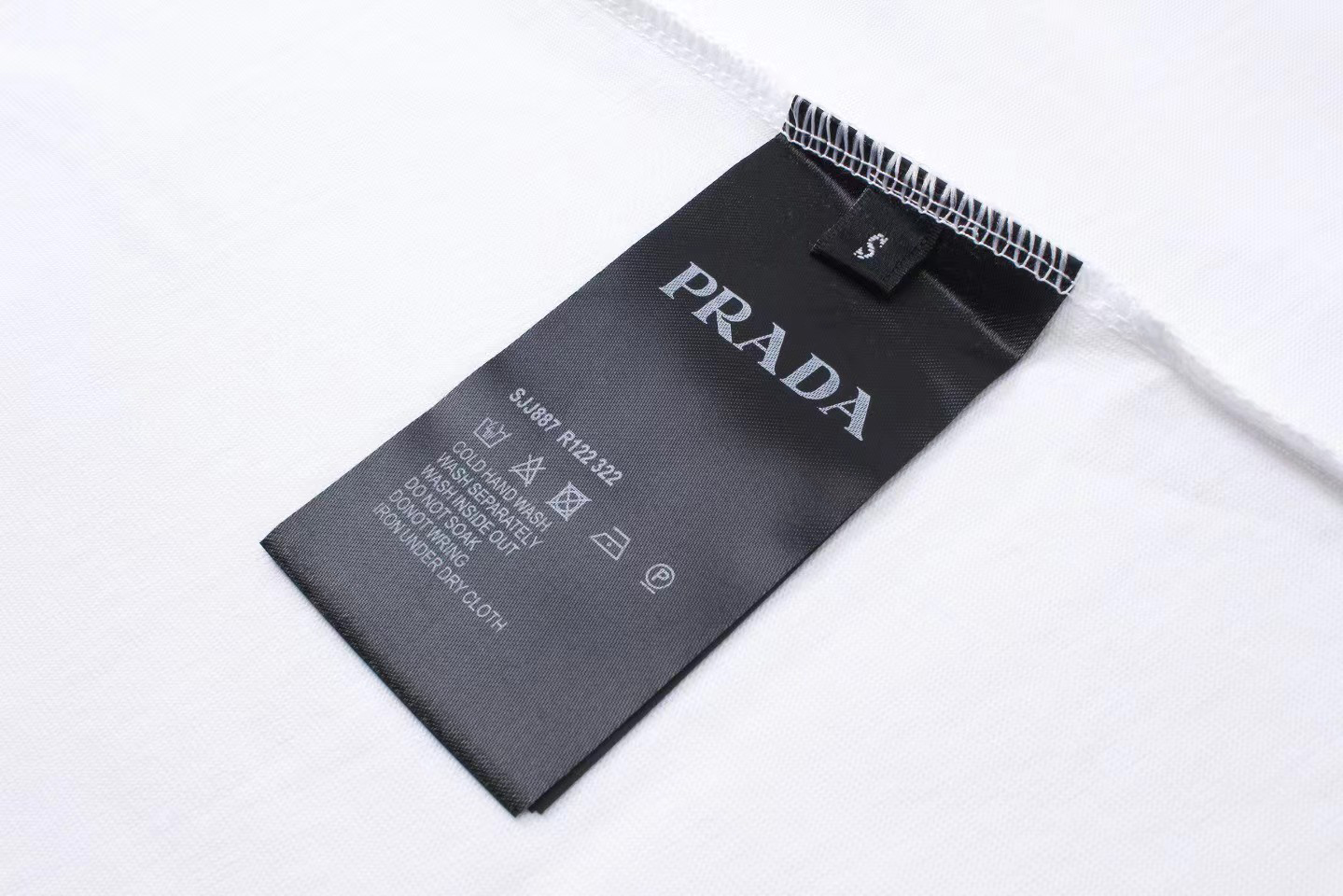 prada ティー シャツ激安通販 トップス  Tシャツ 綿100％ 半袖 柔らかい プリント 2色可選 ホワイト_10