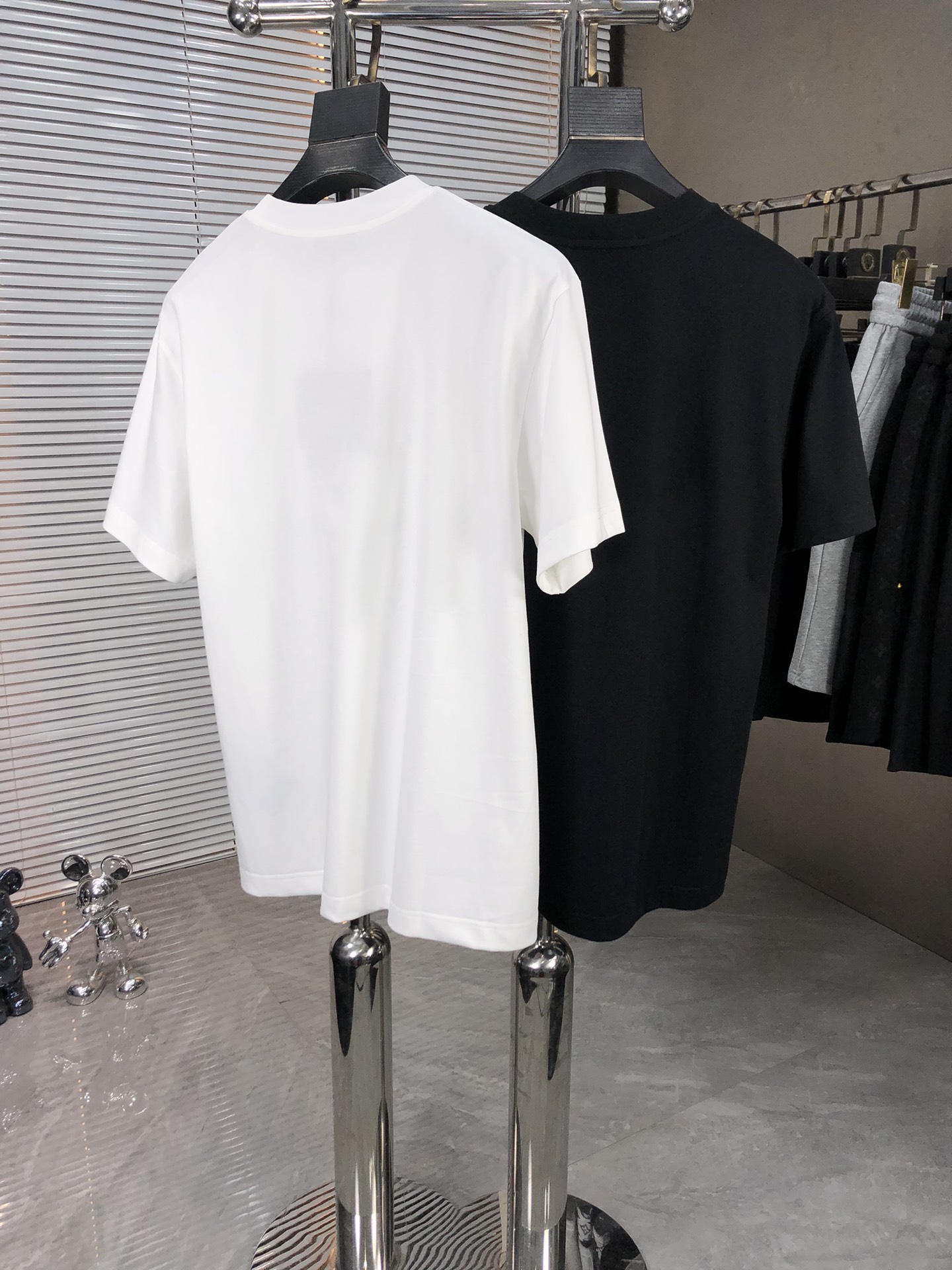 超激得の新品 prada パック t レディース偽物 トップス 綿100％ 柔らかい 短袖 夏Tシャツ 2色可選_9