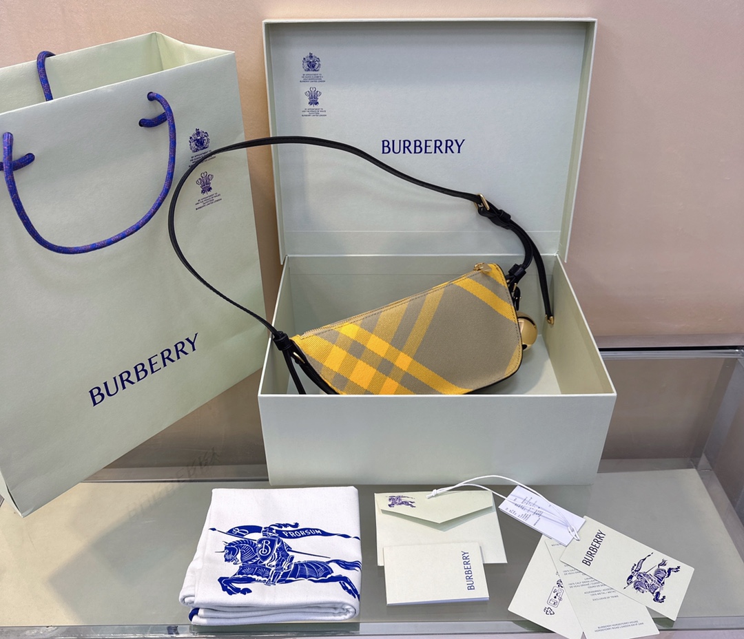 人気流行品 burberry レディース バッグ偽物 斜め掛けバッグ 格子模様 レザー イタリア ショットパンツ イエロー_1