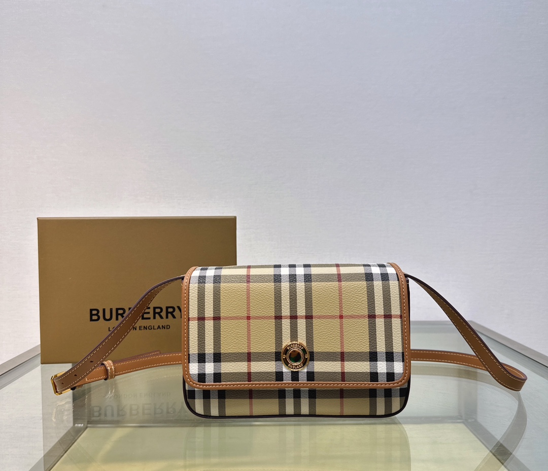 burberry バッグ レディーススーパーコピー 斜め掛けバッグ 牛革 柔らかい ショットパンツ 牛革 格子模様 ブラウン_1