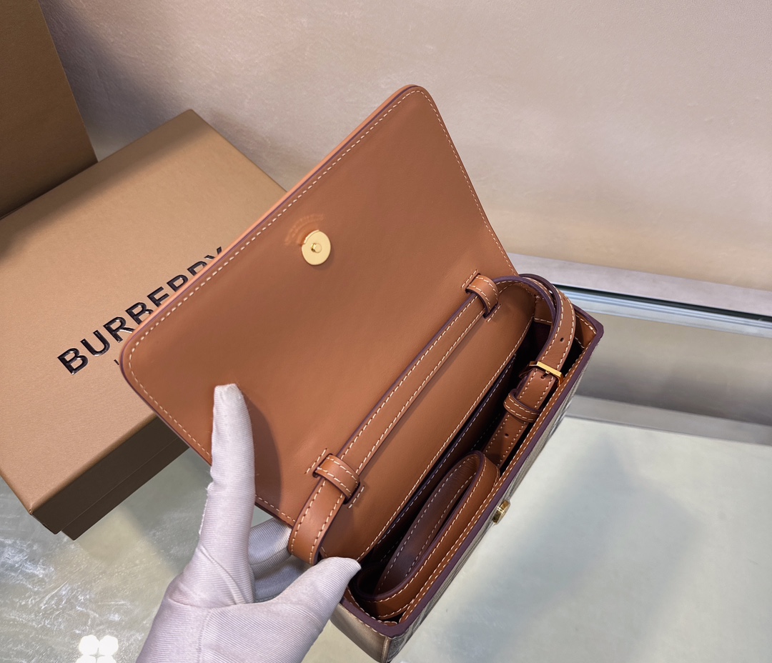 burberry バッグ レディーススーパーコピー 斜め掛けバッグ 牛革 柔らかい ショットパンツ 牛革 格子模様 ブラウン_8