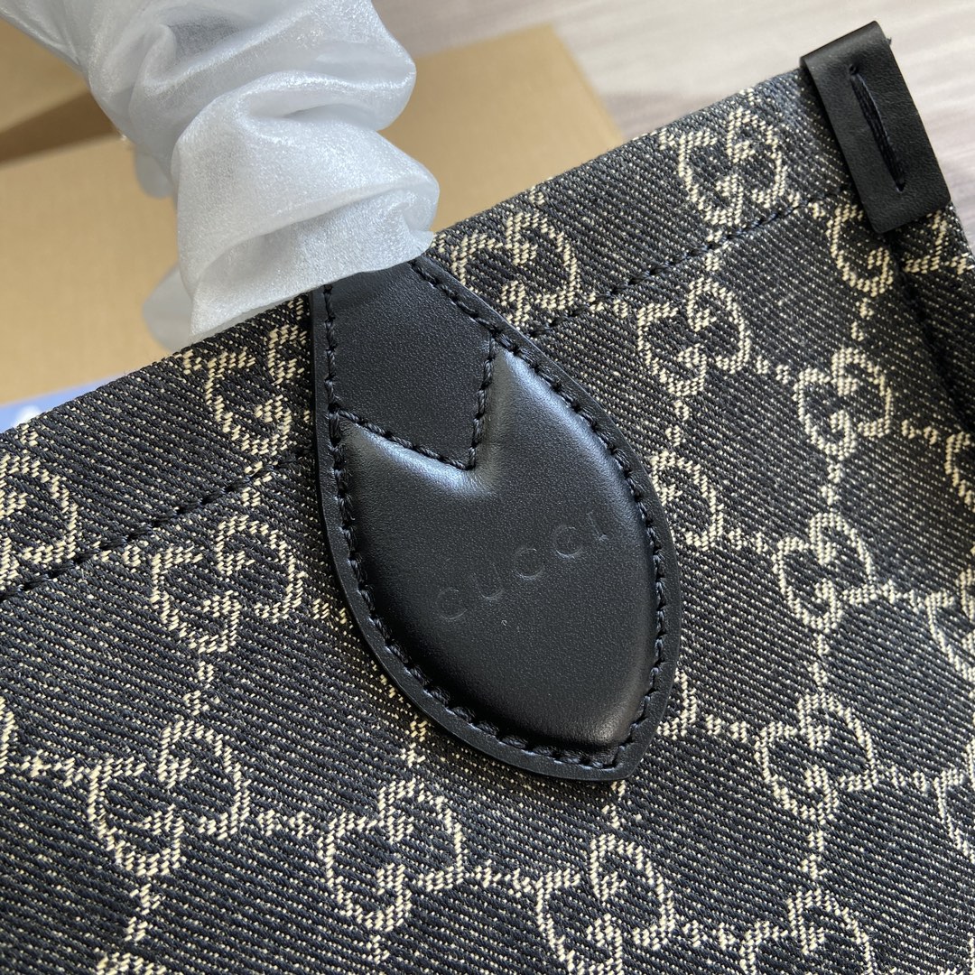 gucci スマホ ショルダーＮ級品 大人気でお買い得な斜め掛けバッグ 肩掛け 型番772183 女性 花柄 ブラック_4