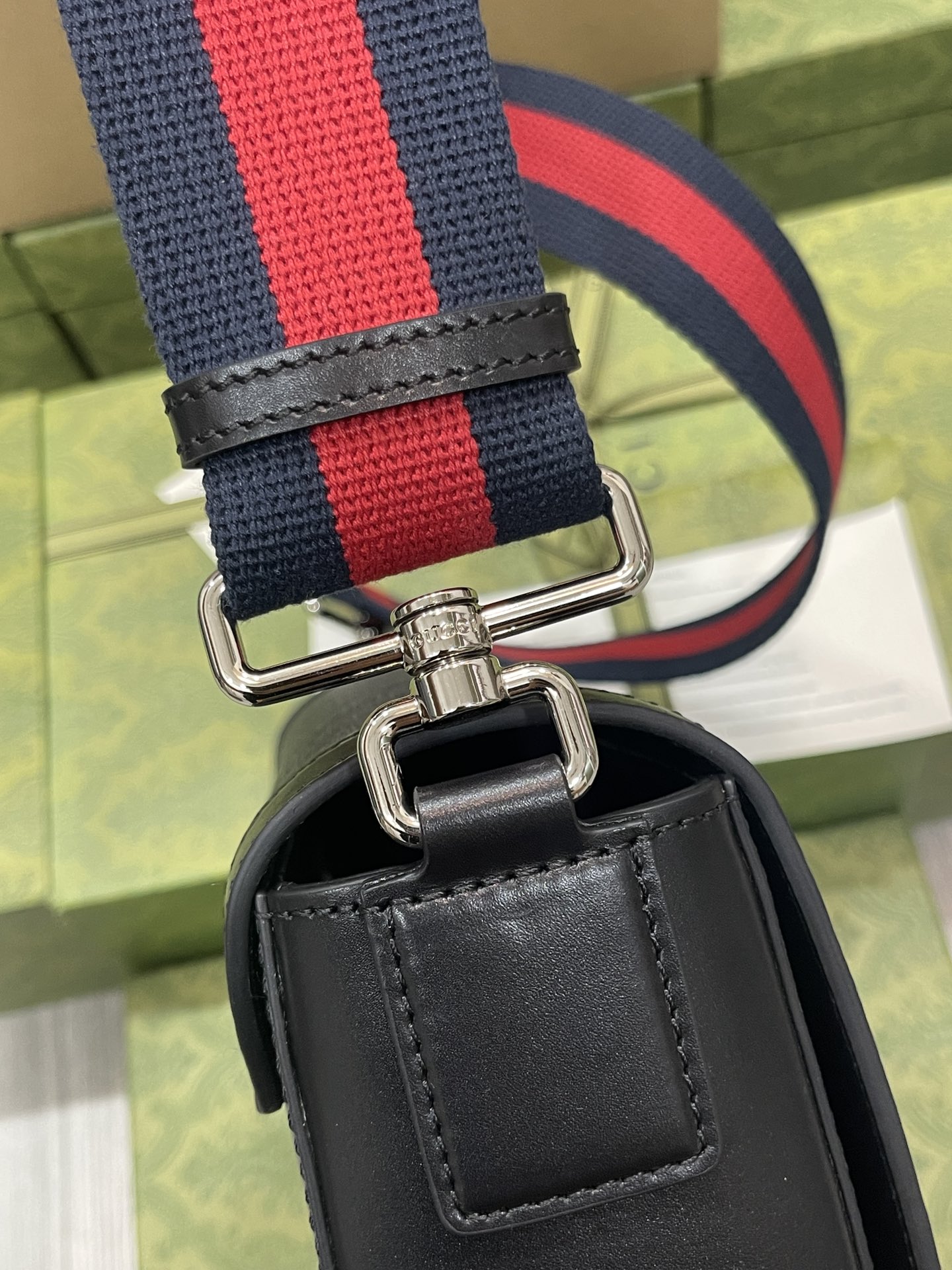 gucci キッズ バッグ偽物 斜め掛けバッグ 型番771167 通勤 花柄 柔らかい レザー レディース ブラック_5