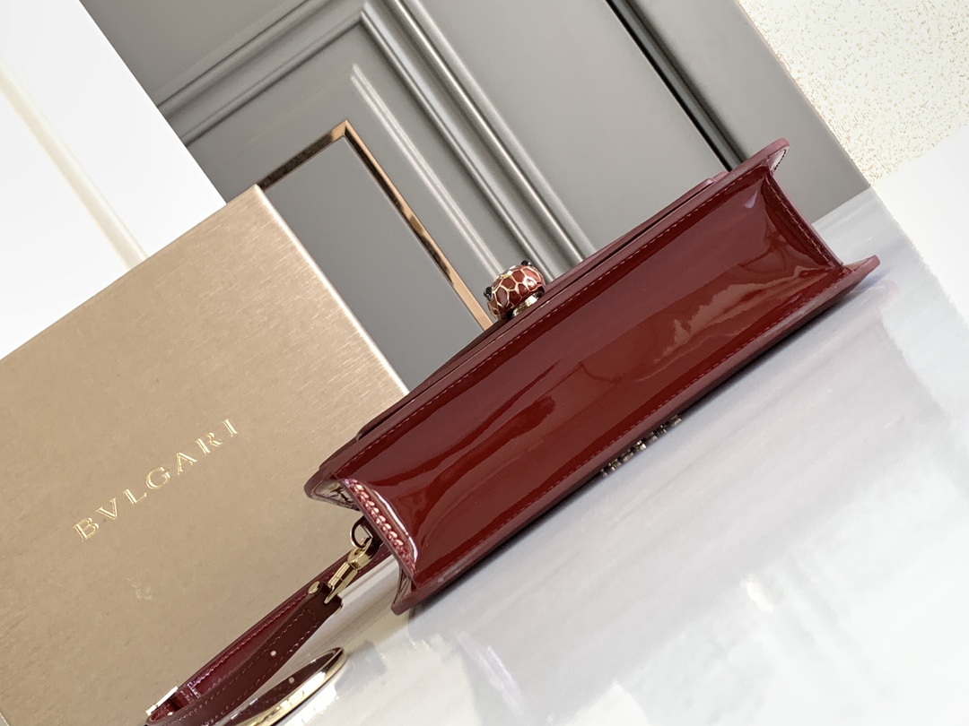 bvlgari バッグスーパーコピー 斜め掛けバッグ 優雅 女性 牛革 ファッション 品質保証 レッド_4