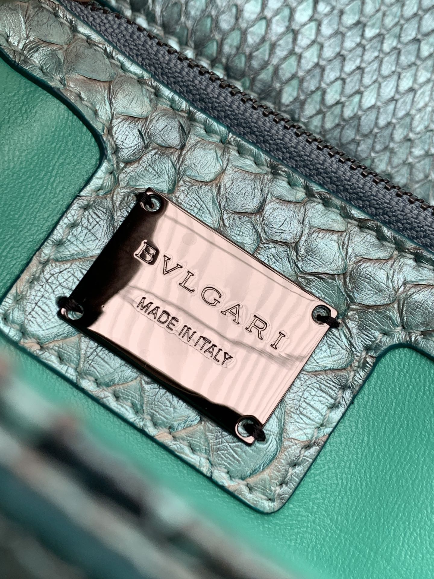 bvlgari ショルダー バックコピー 可愛い 斜め掛けバッグ 柔らかい 蛇皮ような キラキラ レディース ブルー_9