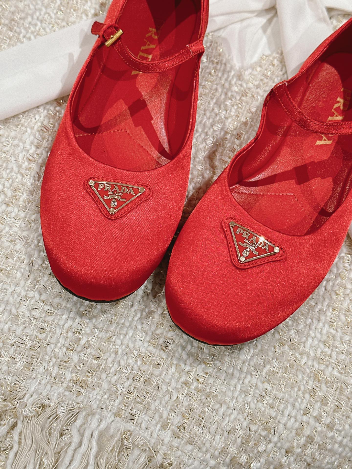 PRADA パンプス プラダコピー バレリーナシューズ 春夏新品 ファッション シンプル 優雅 女性 レッド_4