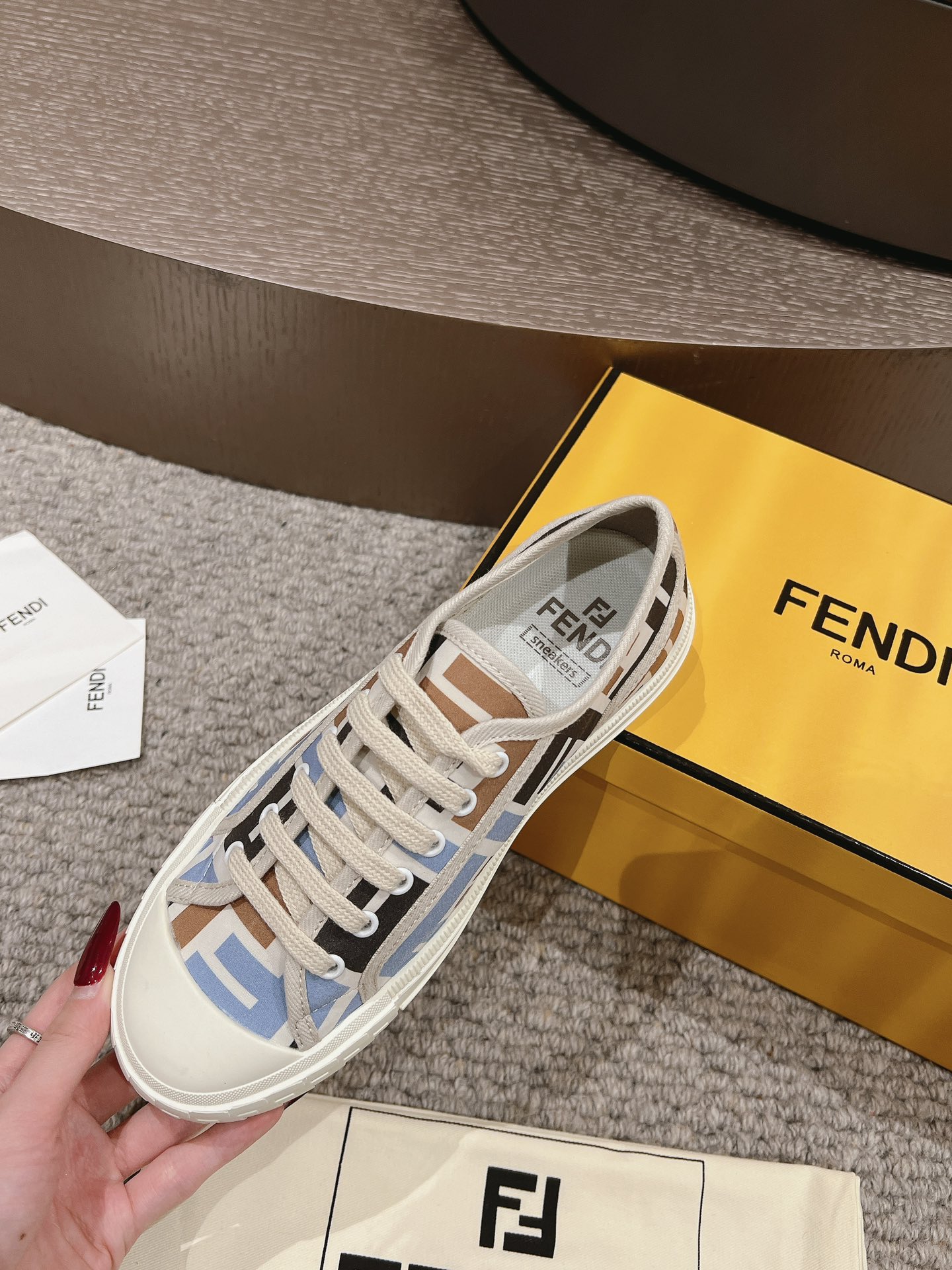 魅力的なスタイル fendi ソックススニーカーコピー 軽量 カジュアルシューズ 通気性いい ブルー_6