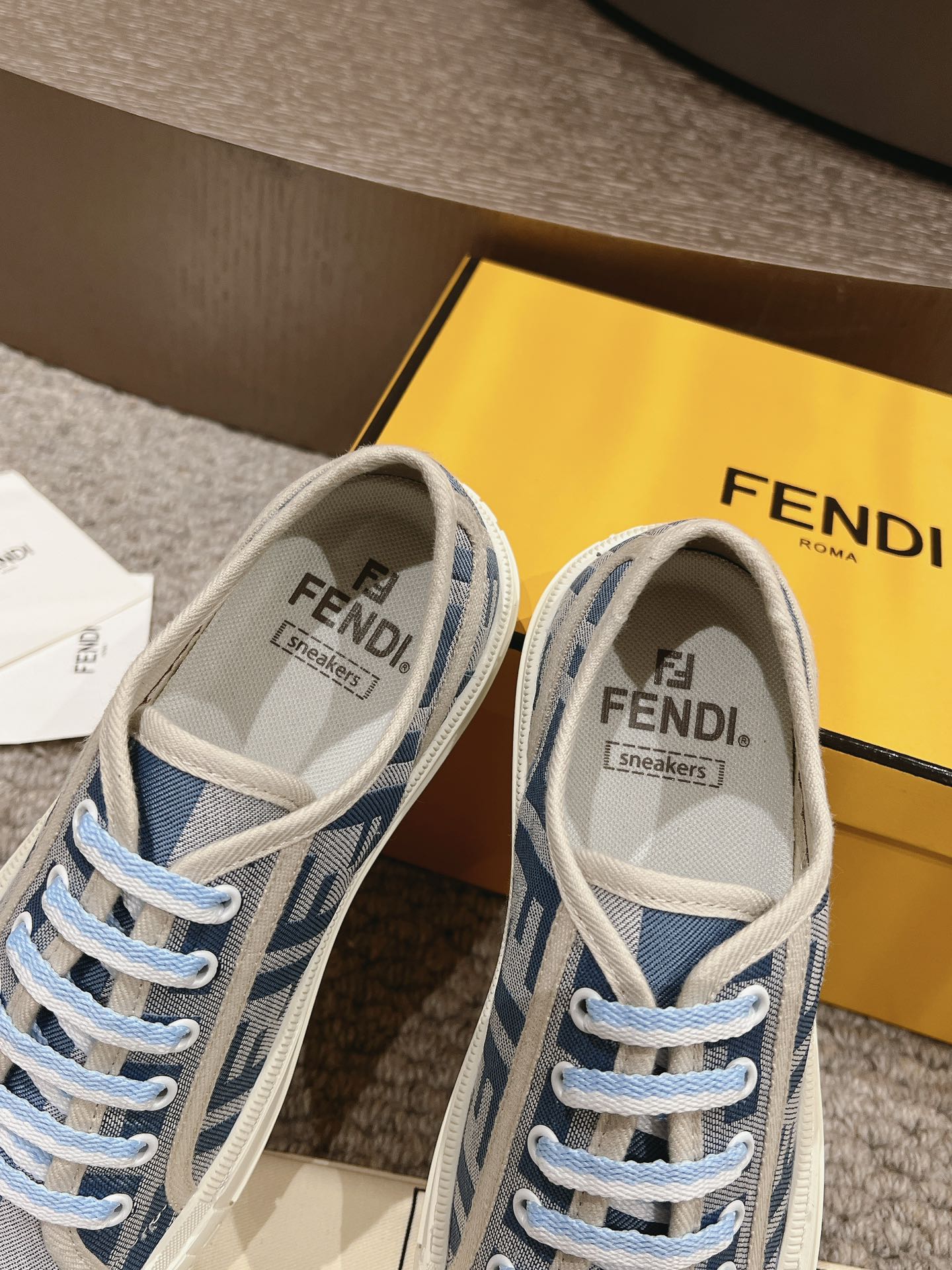 FENDI 魅力的なスタイル スニーカー ホカ偽物 軽量 カジュアルシューズ 通気性いい ブルー_5