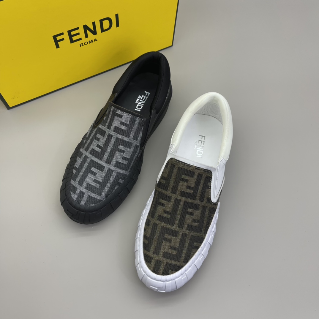 FENDI 数量限定 モカシンシューズ アメリカ偽物 カジュアル イタリア 運動 シンプル シューズ 高級感 花柄 ブラック_9