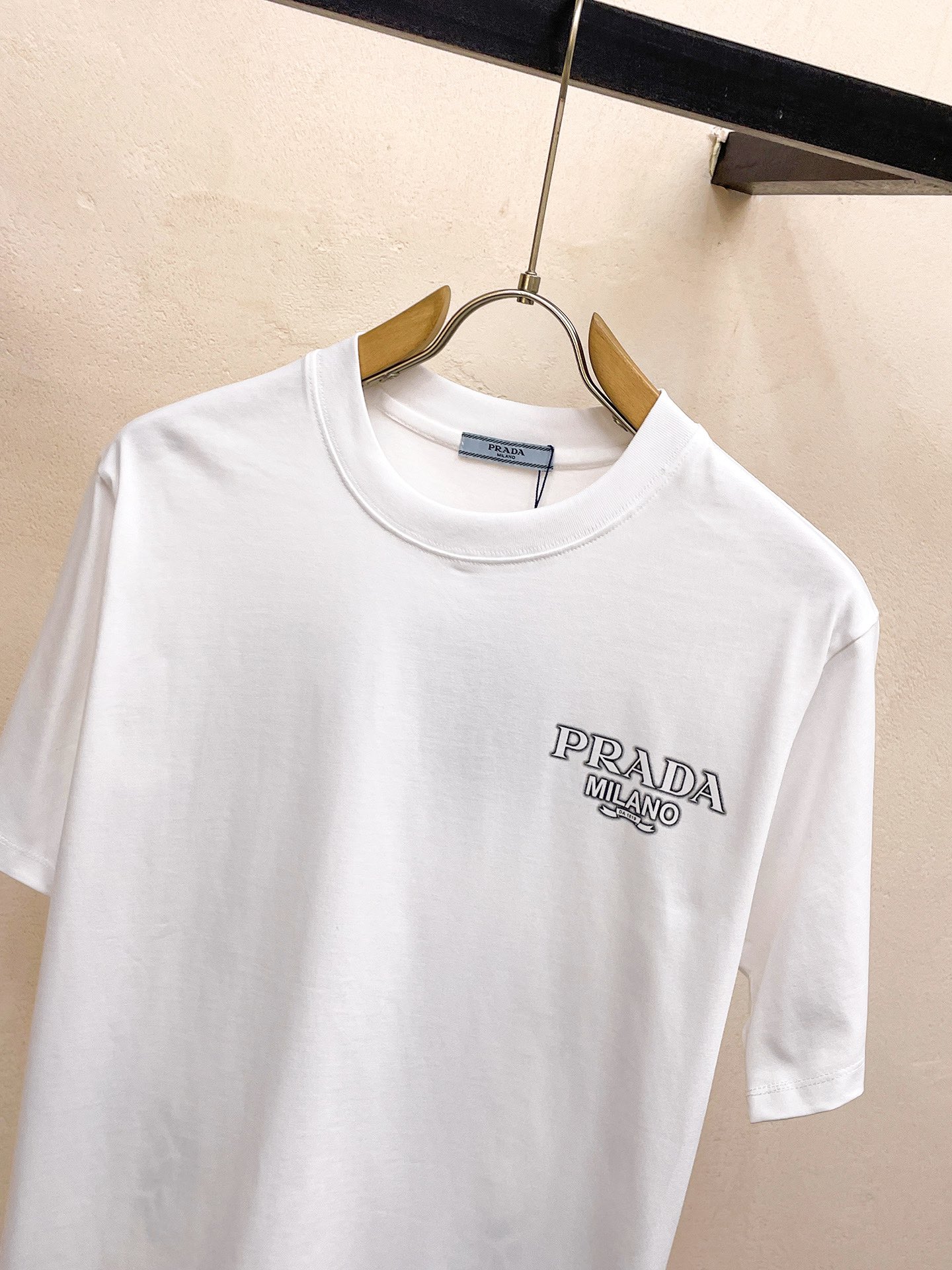 人気新作アイテム prada t シャツ メンズ偽物 プリント 半袖 柔らかい トップス 純綿 ホワイト_3