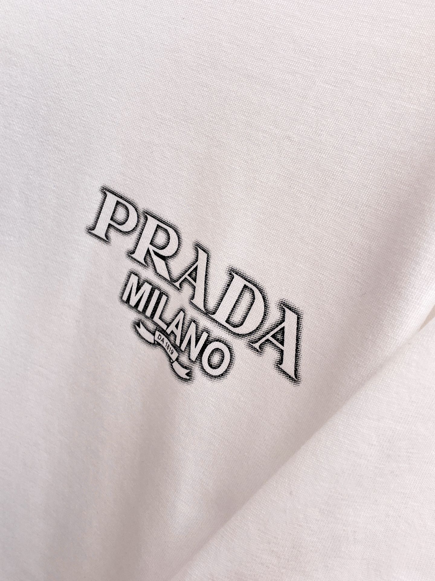 人気新作アイテム prada t シャツ メンズ偽物 プリント 半袖 柔らかい トップス 純綿 ホワイト_4