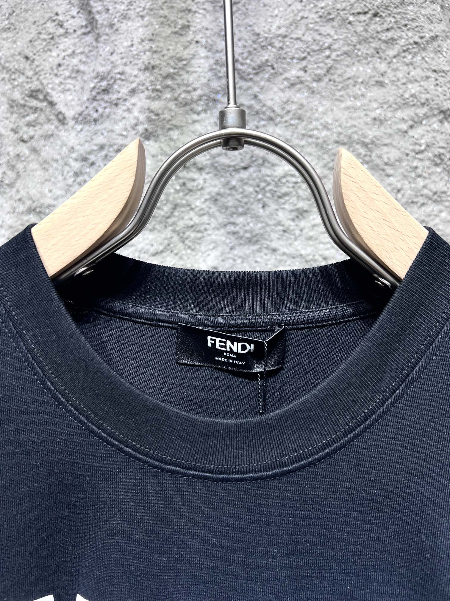 fendi t シャツ レディーススーパーコピー 半袖 トップス 純綿 熊プリント 人気商品 可愛い ブラック_2