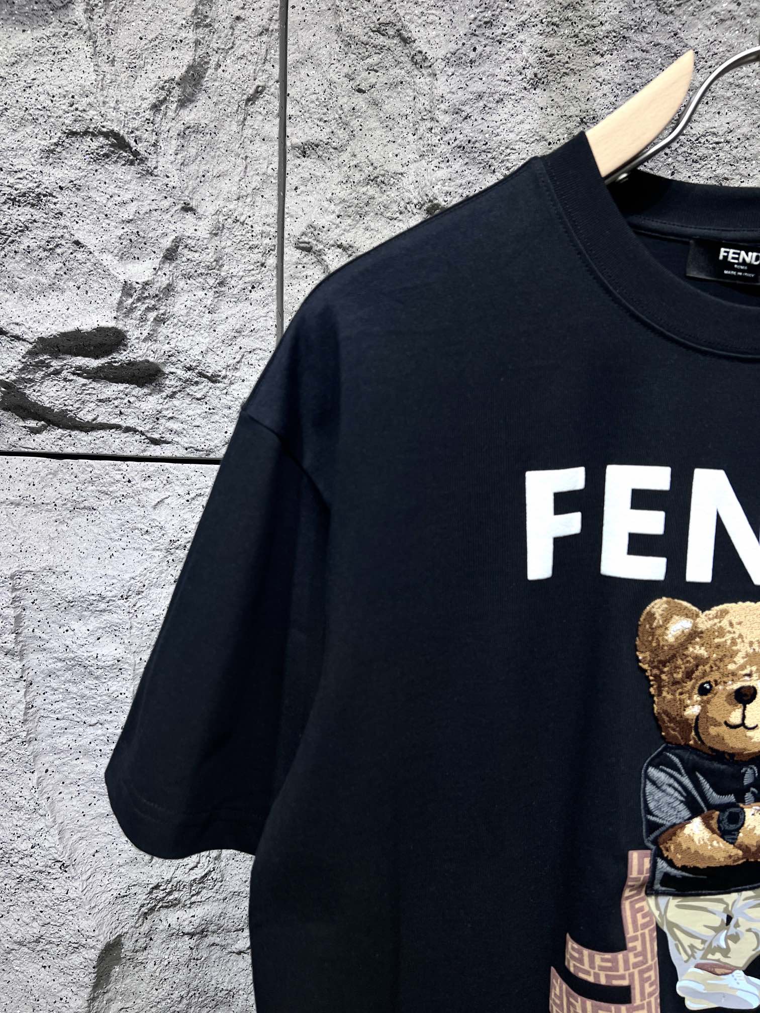 fendi t シャツ レディーススーパーコピー 半袖 トップス 純綿 熊プリント 人気商品 可愛い ブラック_5