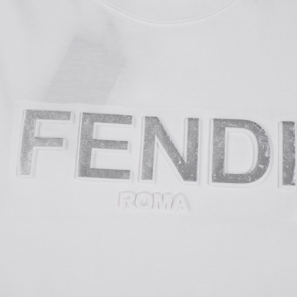 今季のおすすめ fendi 半袖Ｎ級品 Tシャツ トップス 純綿 ロゴプリント 男女兼用 シンプル 人気品 ホワイト_4