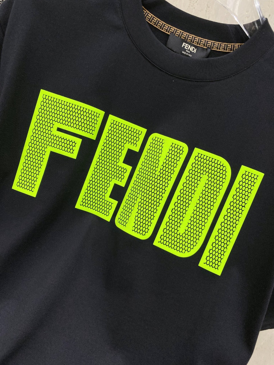 春夏新品 fendi t シャツ キッズ偽物 半袖 トップス 純綿 ロゴプリント ファッション 男女兼用 大人気 ブラック_7