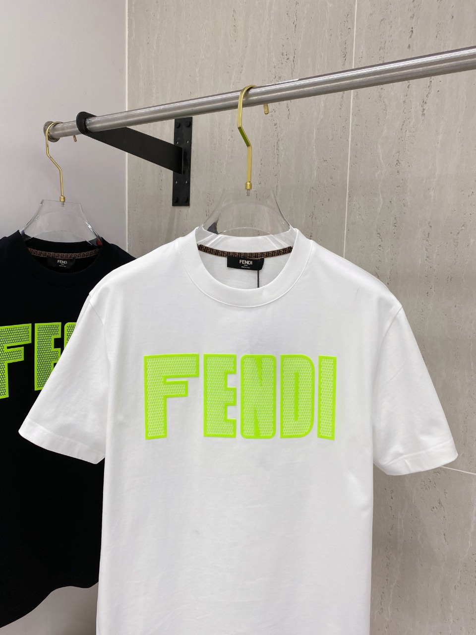 春夏新品 fendi t シャツ クマコピー 半袖 トップス 純綿 ロゴプリント ファッション 男女兼用 大人気 ホワイト_3