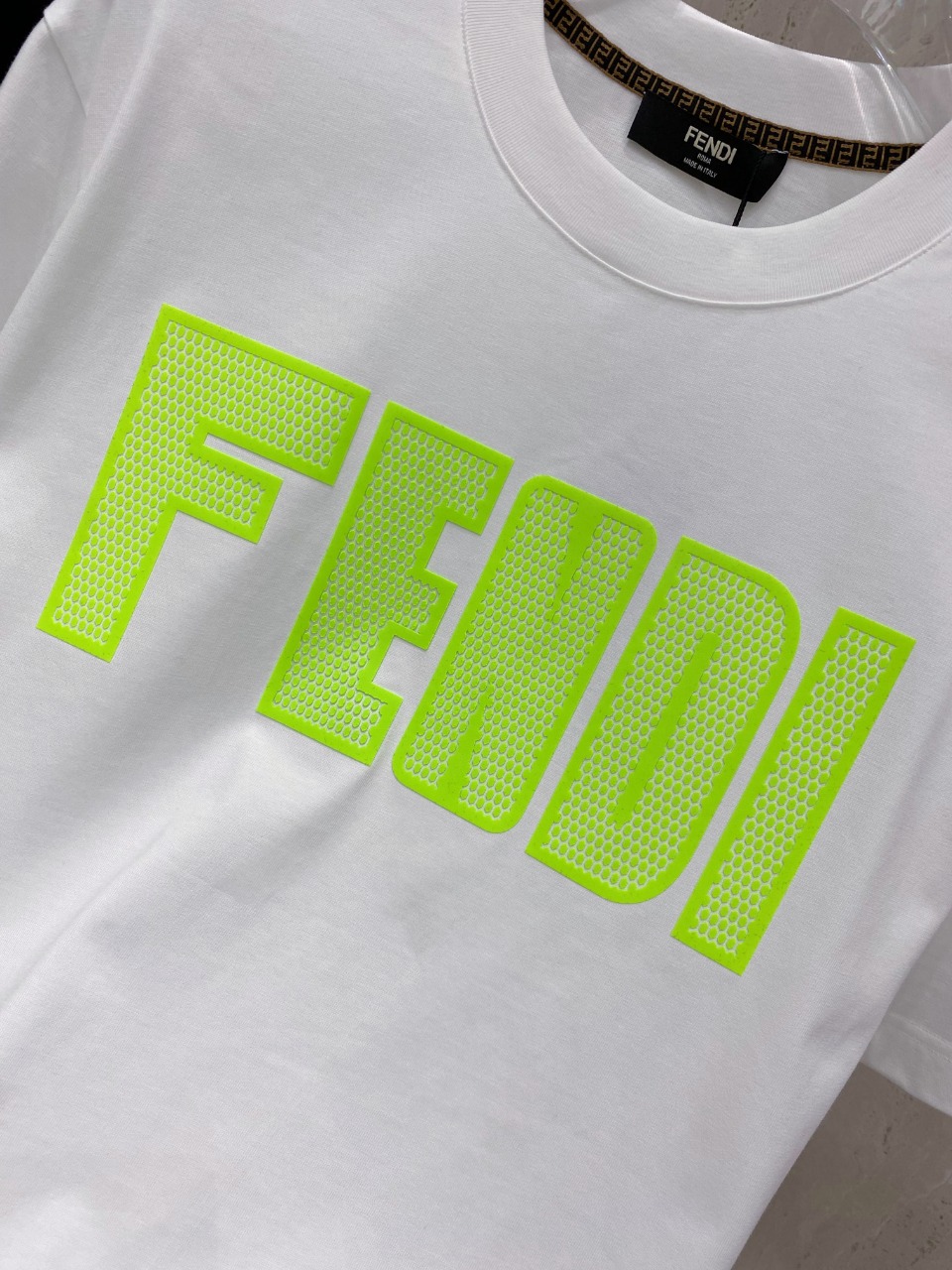 春夏新品 fendi t シャツ クマコピー 半袖 トップス 純綿 ロゴプリント ファッション 男女兼用 大人気 ホワイト_7