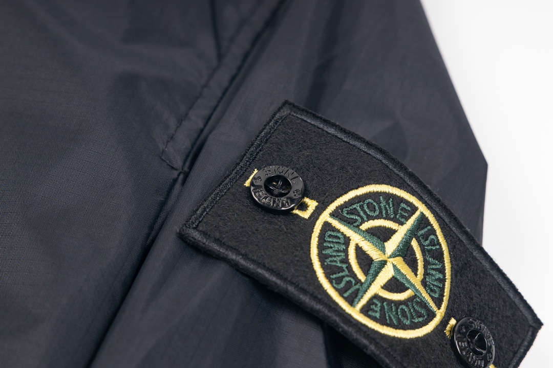 stone island シャツ ジャケットスーパーコピー アウター トップス フード付き 防水 防風 通気 ブラック_9