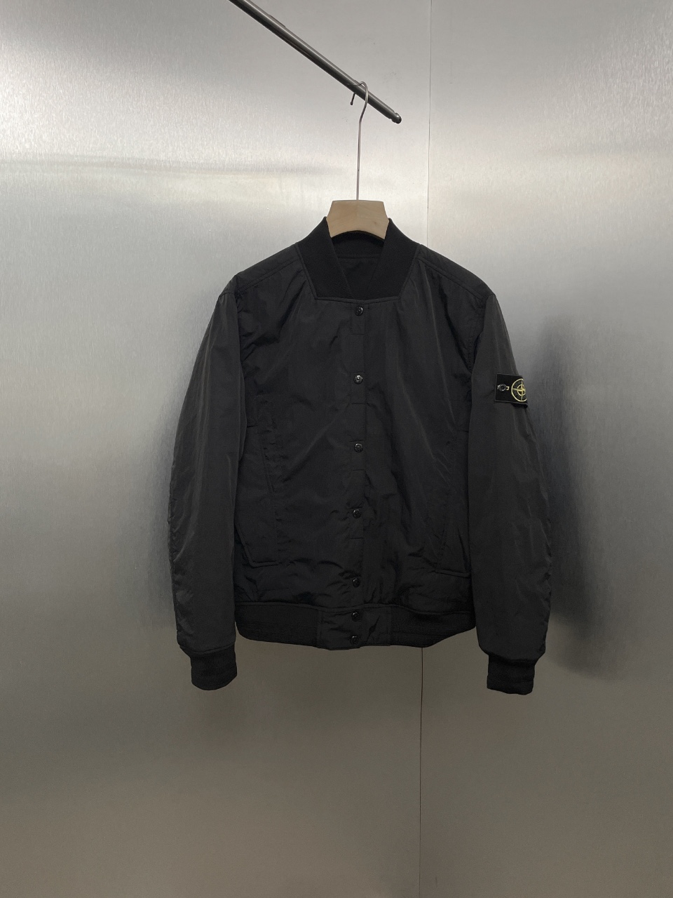 お手頃価格で stone island コート偽物 トップス アウター 厚い 保温 ジャケット 人気新作 ブラック_6