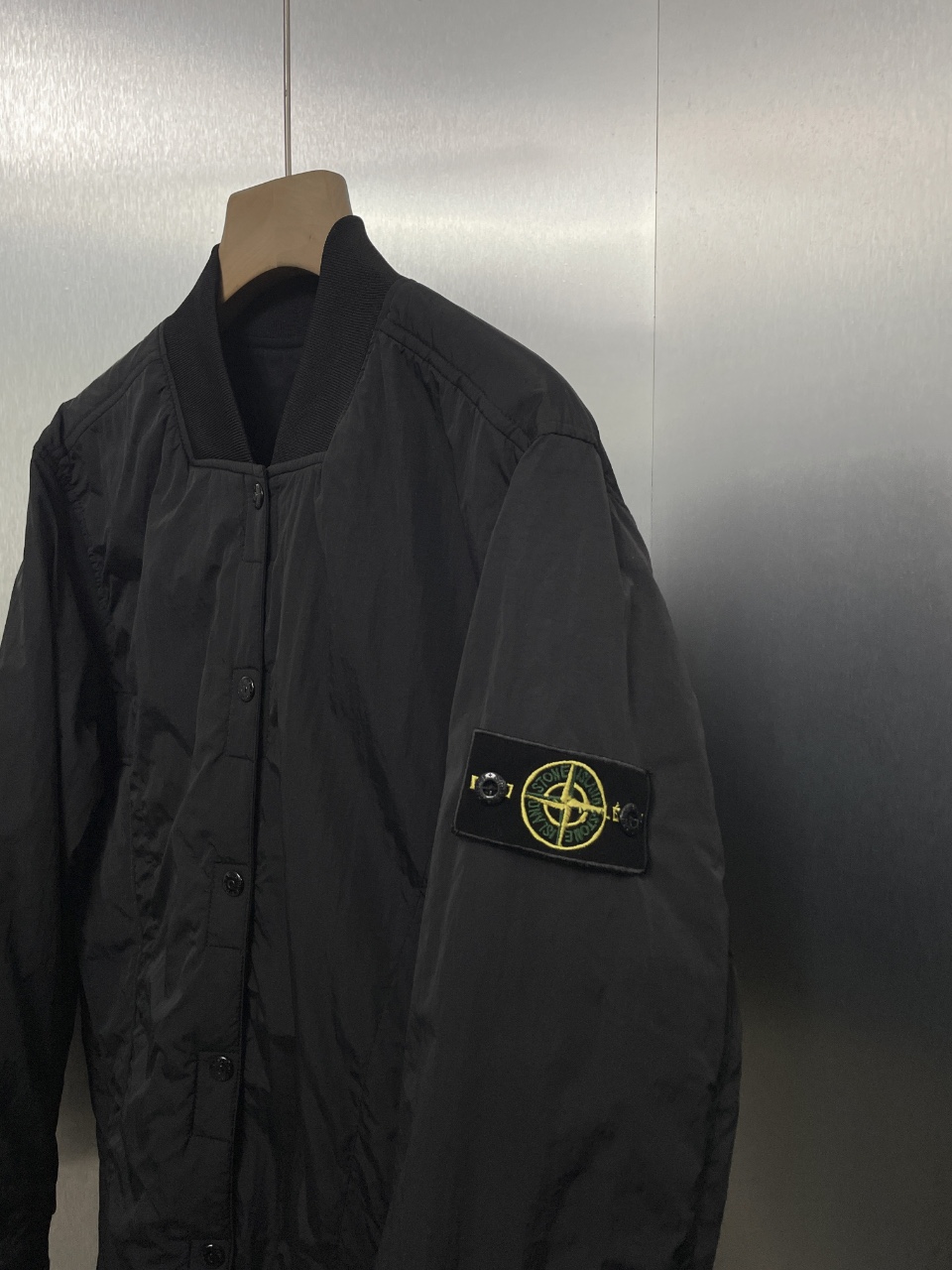 お手頃価格で stone island コート偽物 トップス アウター 厚い 保温 ジャケット 人気新作 ブラック_9